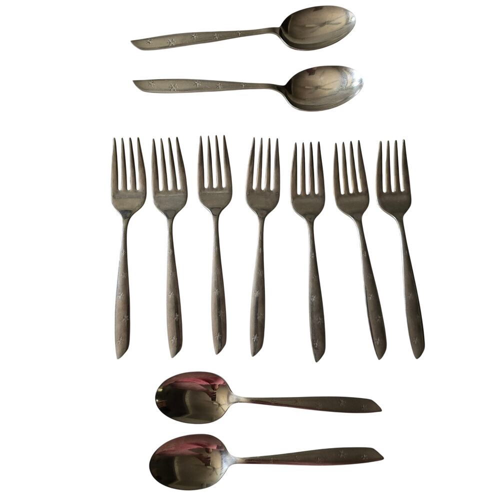 Wallace Stainless Snow Fall Teaspoons Lot Of 11: Salad Forks Spoons Snowflake